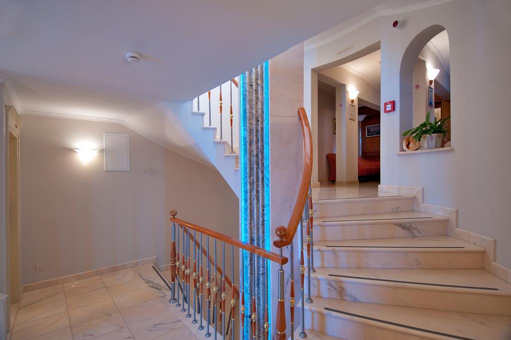 Hotel Sunceva Postelja Брела Екстериор снимка