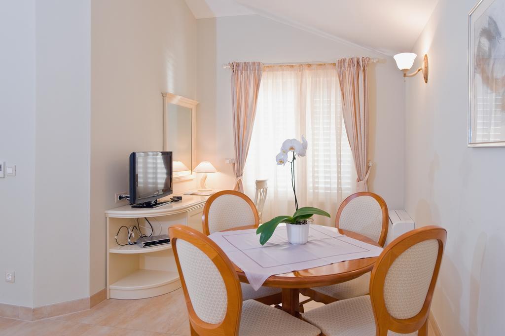 Hotel Sunceva Postelja Брела Екстериор снимка